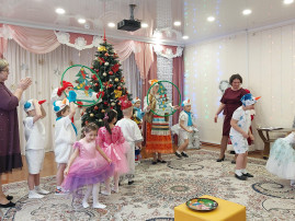 Здравствуй, Новый год! Здравствуй, Новый год!.